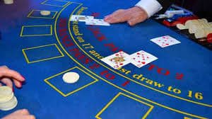 momoplay Free Play live blackjack table on mobile screen